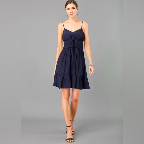 Lola & Sophie Dresses & Skirts - Lola & Sophie XS Smocked Waist Midi Dress